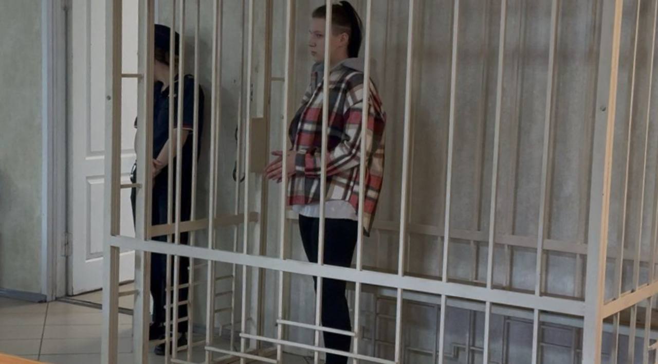 Воронежский суд отправил за решётку на 8,5 лет женщину, оставившую трёхлетнюю дочь в запертой квартире без еды и воды