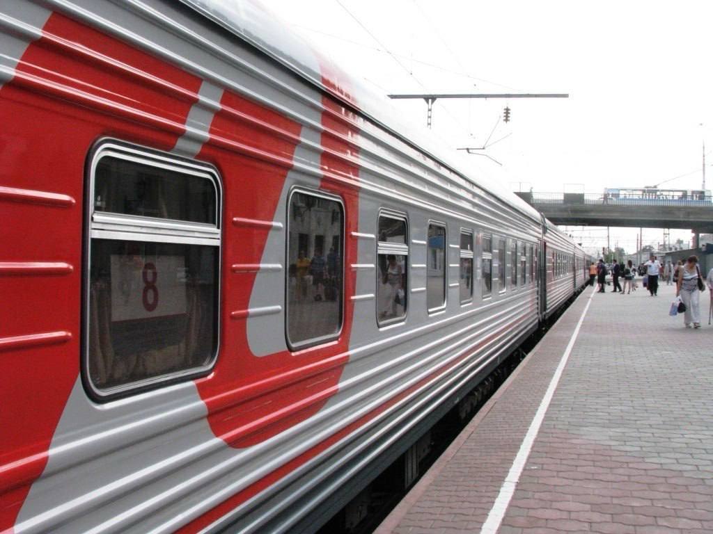 В воскресенье, 28 декабря, движение двенадцати поездов, проходящих через Воронежскую область, оказалось серьёзно нарушено. Причина — сход колёсных пар локомотива на перегоне Кизитеринка – Проточная (Северо‑Кавказская железная дорога).